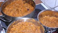 Potrebujeme: 150g zemiaky, 250g údeného bôčika, 500g kyslej kapusty, 1 lyžička masti, 1 lyžica hladkej múky, 1 menšia cibuľa a mletá červená paprika Postup: Bôčik dáme variť a polomäkký ho pokrájame na...