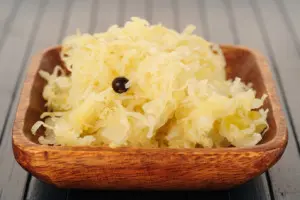 Šalát z kyslej kapusty