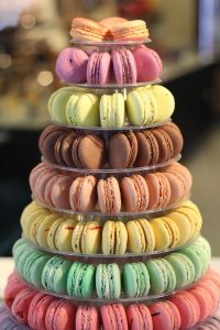 macarons-colorful-french-bakery-macaroons-dessert