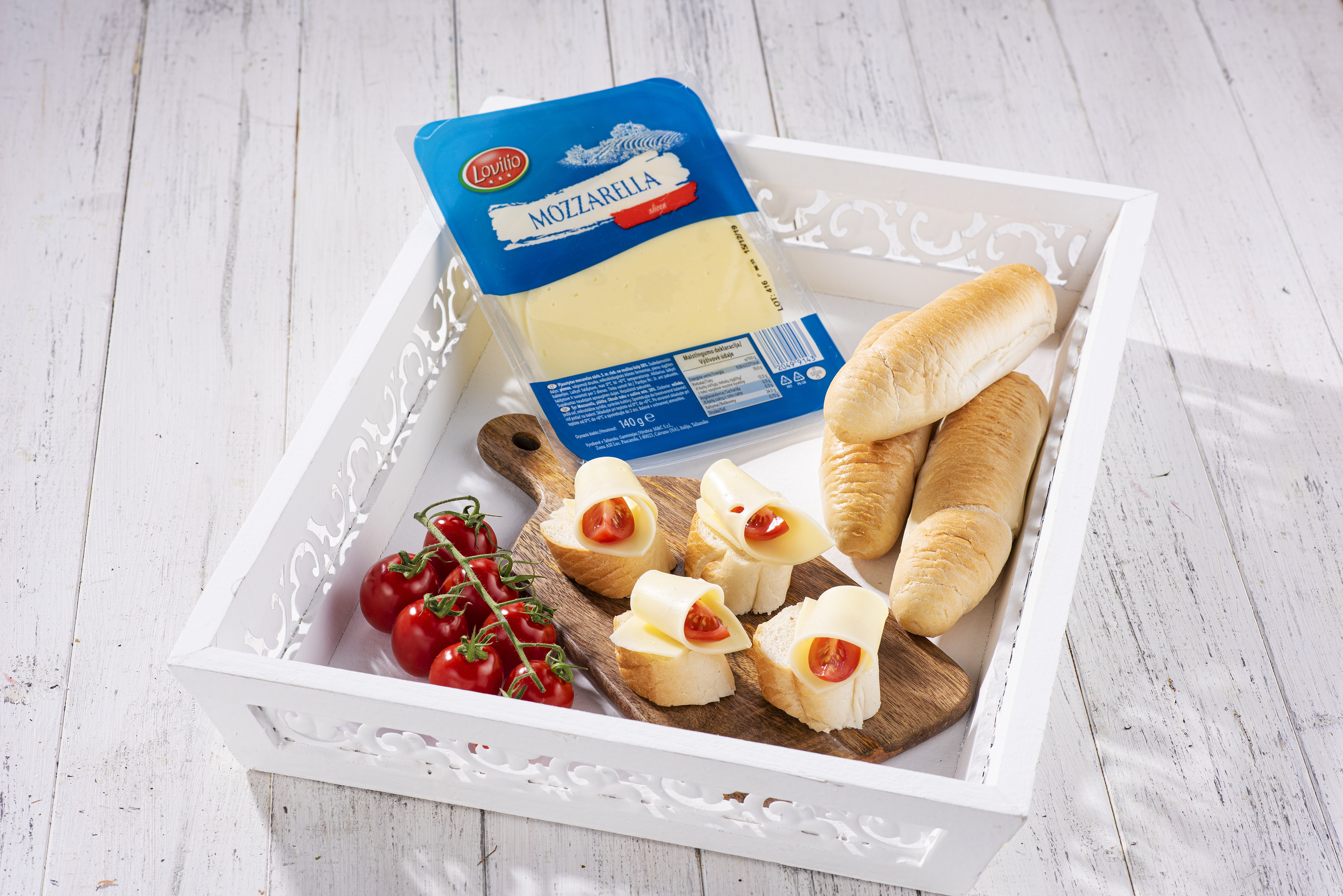 Lovilio Mozzarella slices