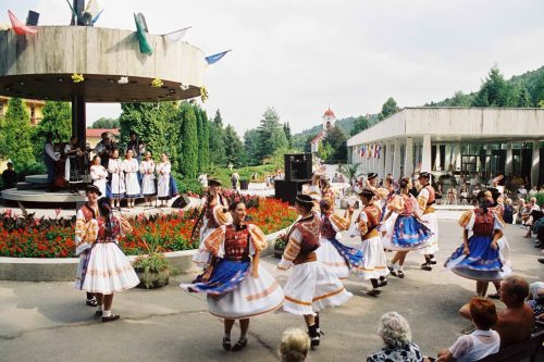 Bardejovské kúpele - vystúpenie na kolonáde. Foto: Bardejovské kúpele