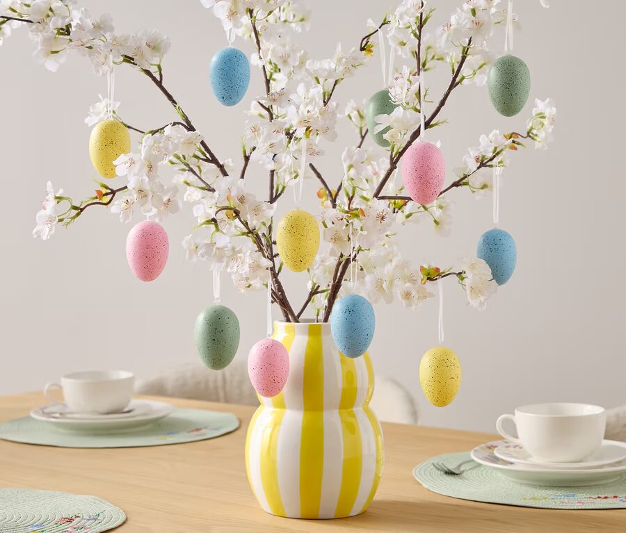 Prívesky v tvare veľkonočného vajca, 12 ks, škvrny 4,99.