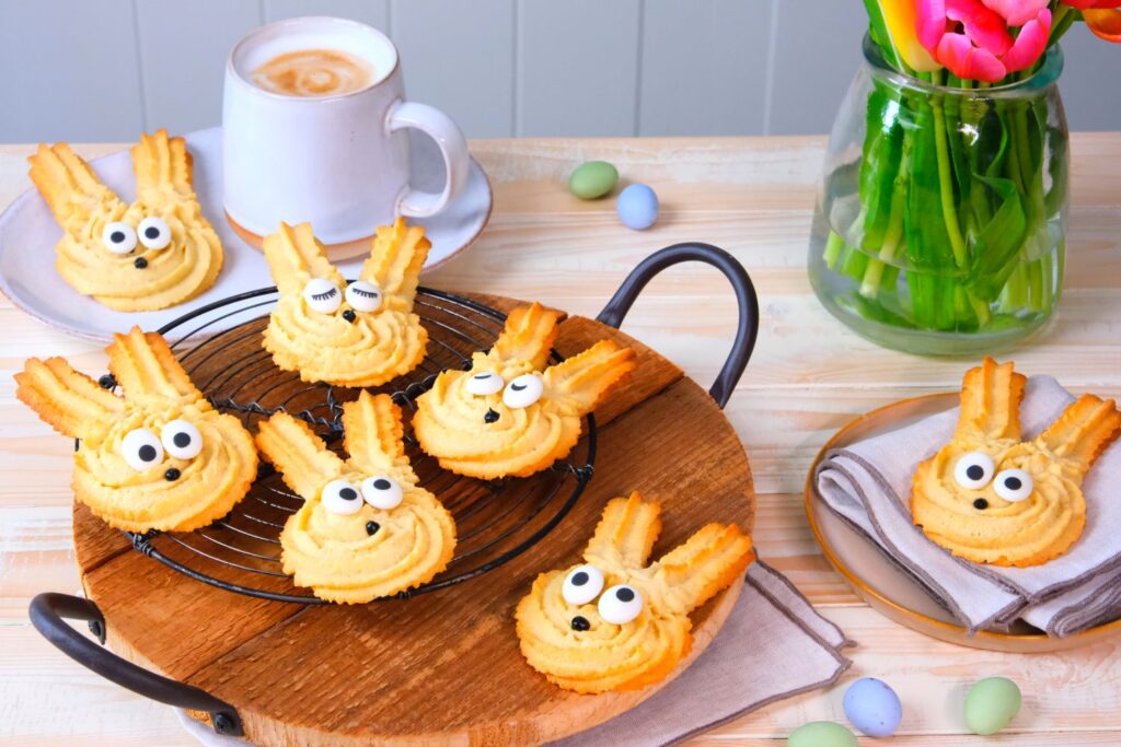 Veľkonočné cookies v tvare zajaca.