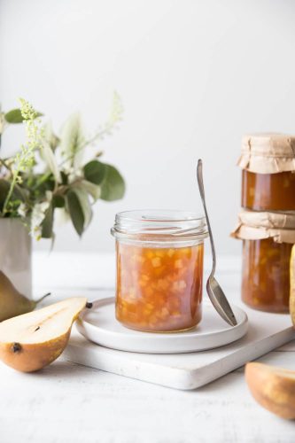 Pripravte si lahodné hruškové želé s karamelom. Foto: Dr. Oetker
