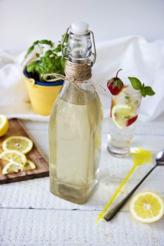 Bazalkový sirup. Foto Dr. Oetker