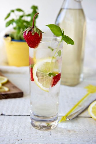 Bazalkový sirup. Foto Dr. Oetker